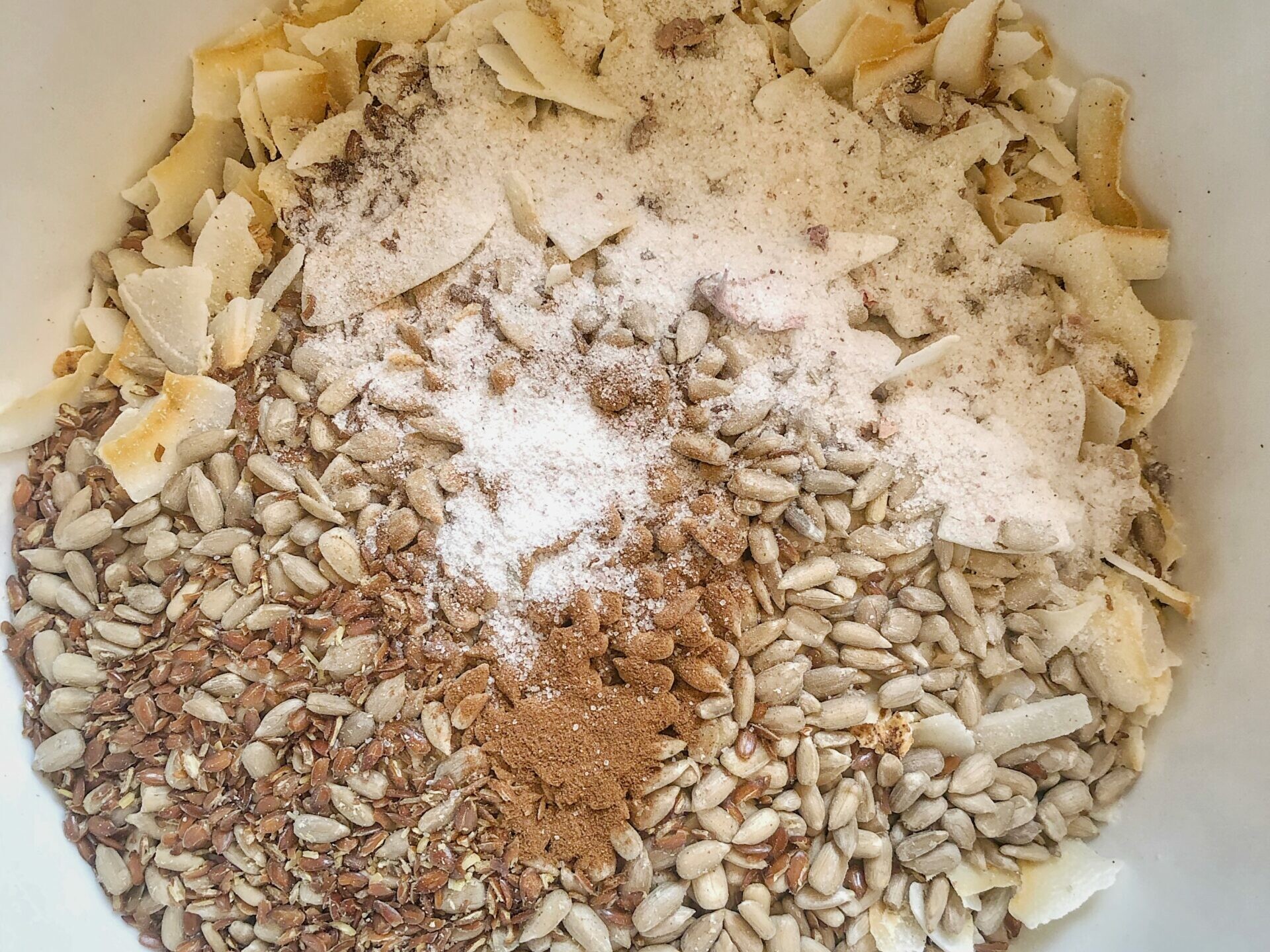 Die trockene Mischung für die Granola